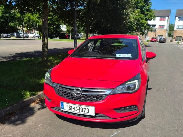 Opel Astra Hatchback, Diesel, 2016, Red