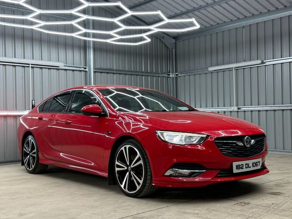 Vauxhall Insignia Hatchback, Diesel, 2018, Red