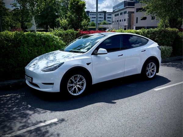 Tesla Model Y Hatchback, Electric, 2023, White