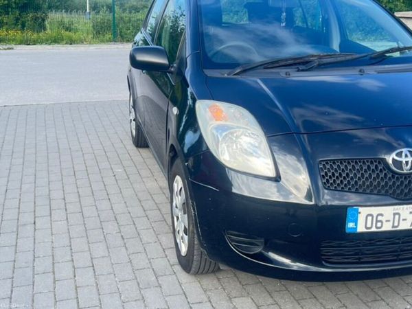 Toyota Yaris Hatchback, Petrol, 2006, Black