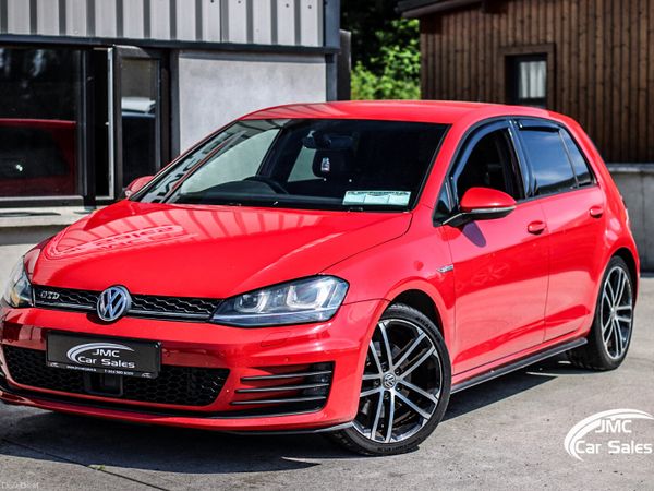 Volkswagen Golf Hatchback, Diesel, 2017, Red
