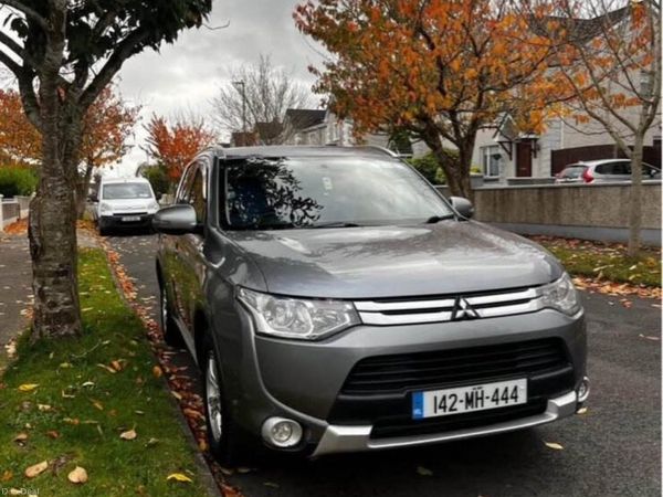 Mitsubishi Outlander SUV, Diesel, 2014, Grey