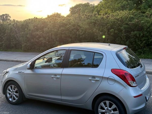 Hyundai i20 Hatchback, Diesel, 2013, Silver