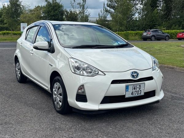Toyota Aqua Hatchback, Petrol Hybrid, 2014, White