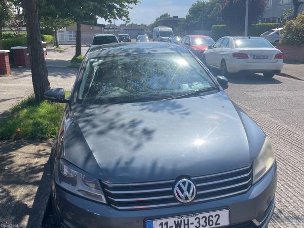 Volkswagen Passat Saloon, Diesel, 2011, Grey
