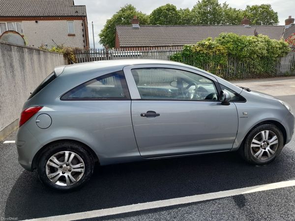 Vauxhall Corsa Hatchback, Diesel, 2011, Silver