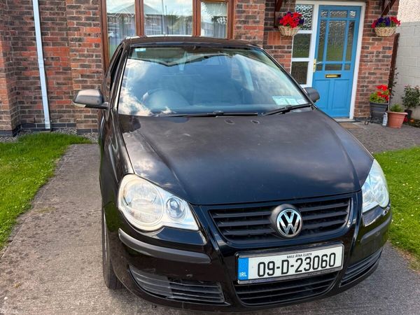 Volkswagen Polo Hatchback, Petrol, 2009, Black