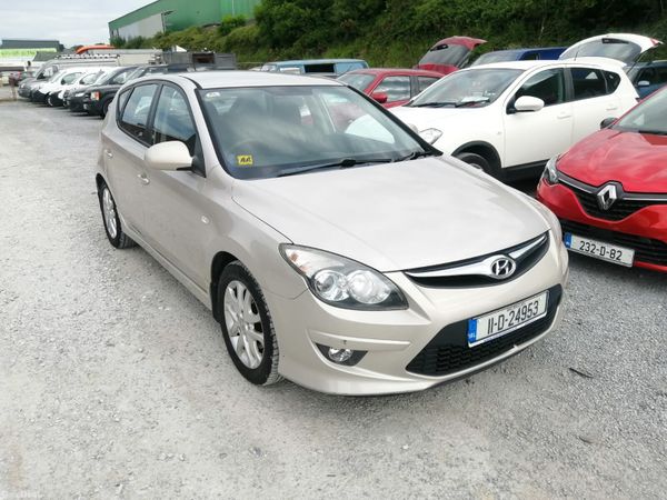 Hyundai i30 Hatchback, Diesel, 2011, Silver