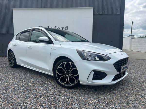 Ford Focus Hatchback, Diesel, 2021, White