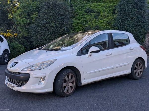 Peugeot 308 Hatchback, Diesel, 2008, White