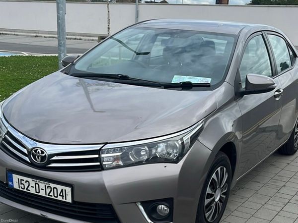 Toyota Corolla Saloon, Petrol, 2015, Bronze