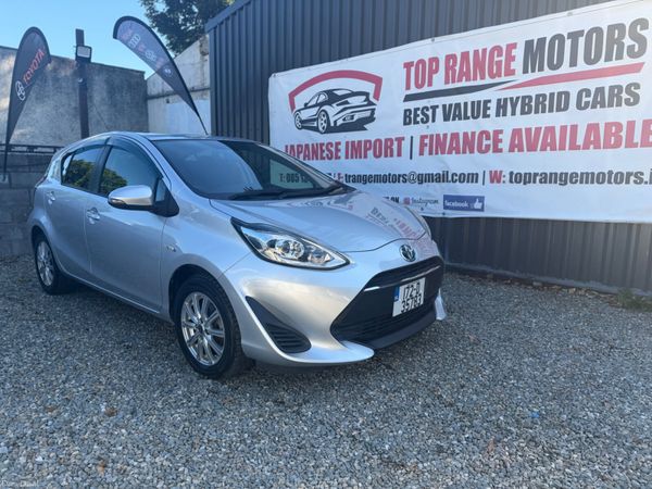 Toyota Aqua Hatchback, Petrol Hybrid, 2017, Silver