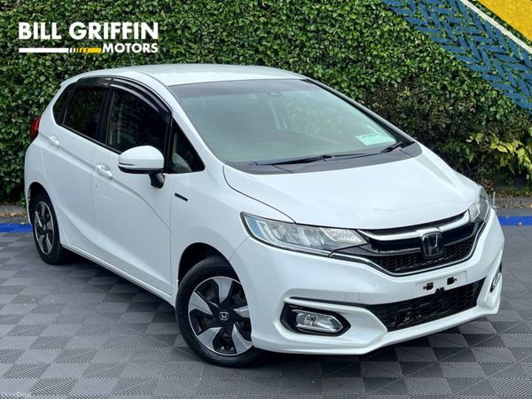 Honda Fit Hatchback, Petrol Hybrid, 2019, White