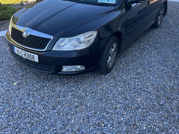 Skoda Octavia Hatchback, Diesel, 2010, Black