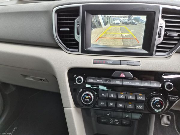 Kia Sportage MPV, Diesel, 2018, Brown