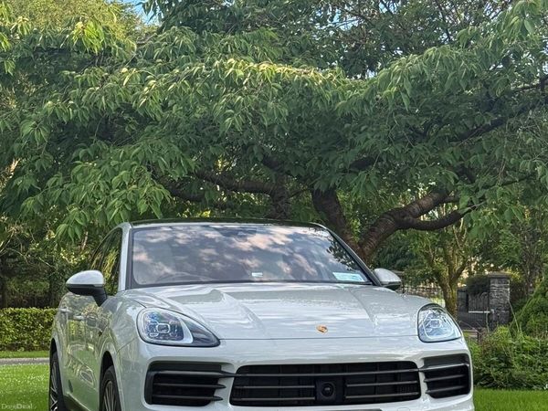 Porsche Cayenne SUV, Petrol Plug-in Hybrid, 2023, Grey