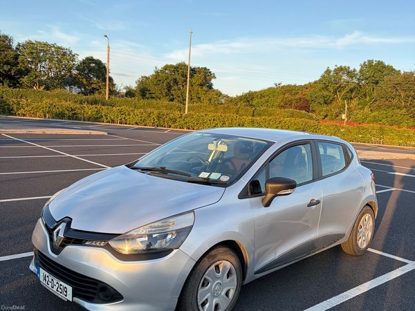 Renault Clio Hatchback, Petrol, 2014, Silver