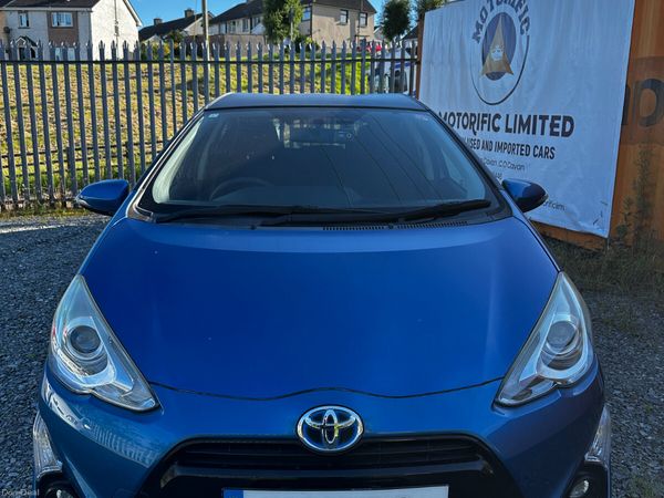 Toyota Aqua Hatchback, Petrol Hybrid, 2015, Blue