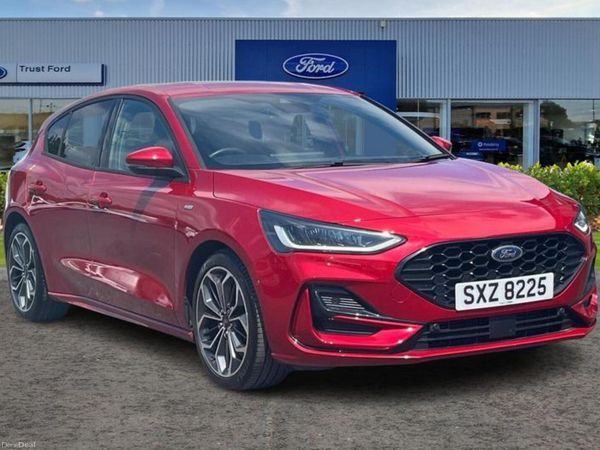 Ford Focus Hatchback, Petrol, 2023, Red
