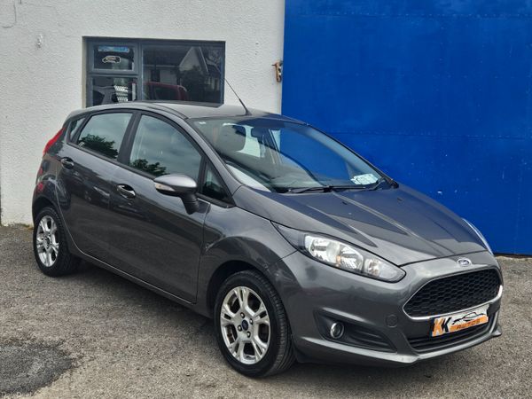 Ford Fiesta Hatchback, Petrol, 2017, Grey