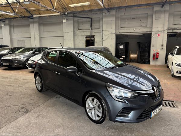 Renault Clio Hatchback, Petrol, 2022, Grey