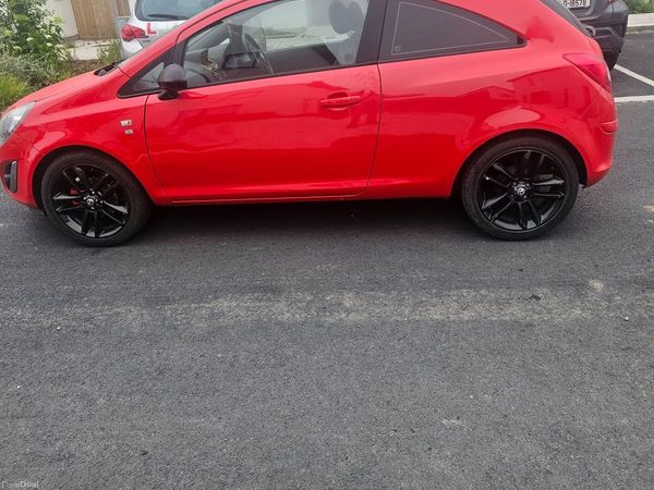 Vauxhall Corsa Hatchback, Petrol, 2014, Red