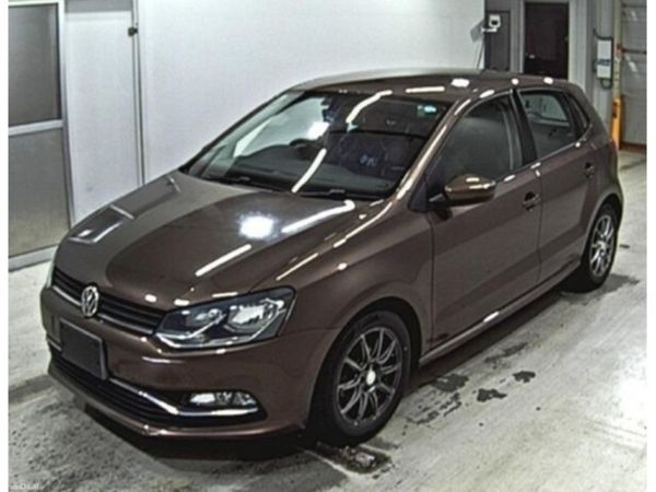 Volkswagen Polo Hatchback, Petrol, 2015, Brown