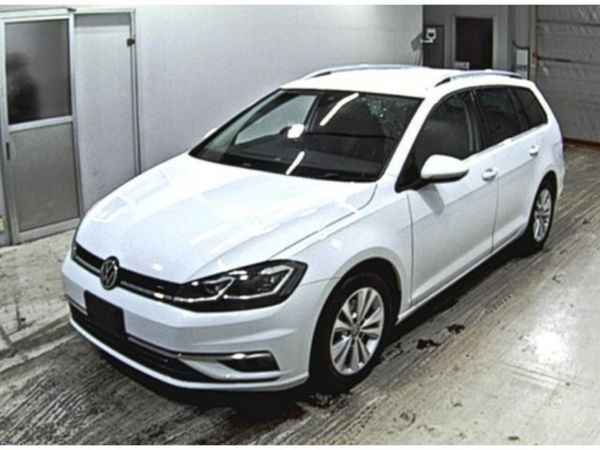 Volkswagen Golf Estate, Petrol, 2018, White