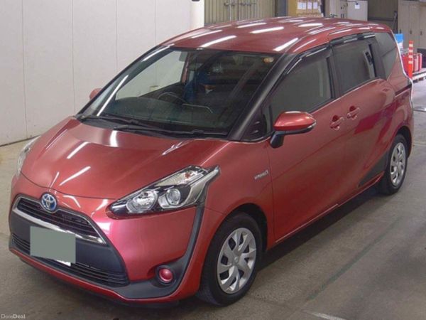 Toyota Sienta MPV, Petrol Hybrid, 2016, Red