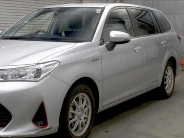 Toyota Corolla Estate, Petrol Hybrid, 2017, Silver