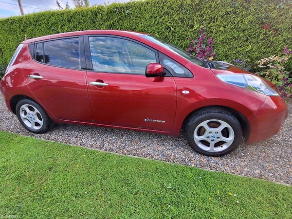 Nissan Leaf Hatchback, Electric, 2012, Red