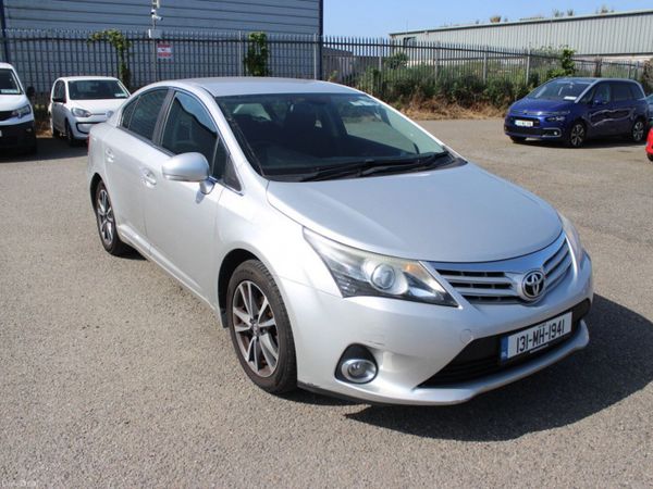 Toyota Avensis Saloon, Diesel, 2013, Silver