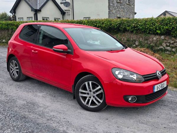 Volkswagen Golf Hatchback, Petrol, 2011, Red
