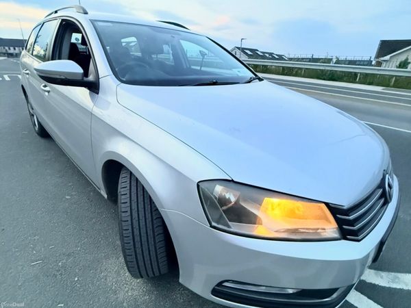 Volkswagen Passat Estate, Diesel, 2011, Silver