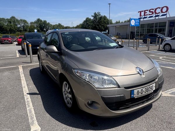 Renault Megane Hatchback, Diesel, 2011, Gold