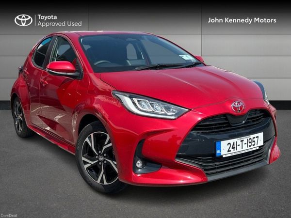 Toyota Yaris Hatchback, Petrol Hybrid, 2024, Red