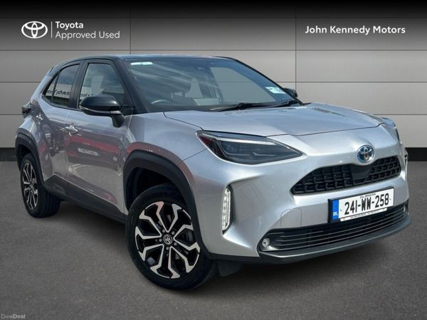 Toyota Yaris Cross Hatchback, Petrol Hybrid, 2024, Silver