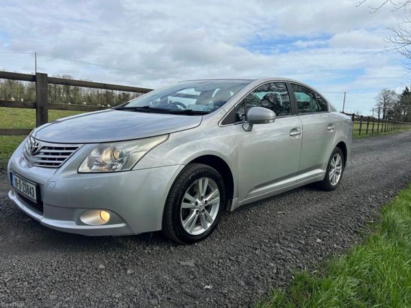 Toyota Avensis Saloon, Diesel, 2010, Silver