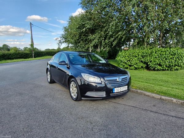 Vauxhall Insignia Hatchback, Diesel, 2013, Black