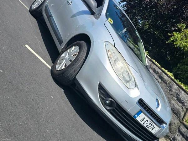 Renault Fluence Saloon, Diesel, 2011, Silver