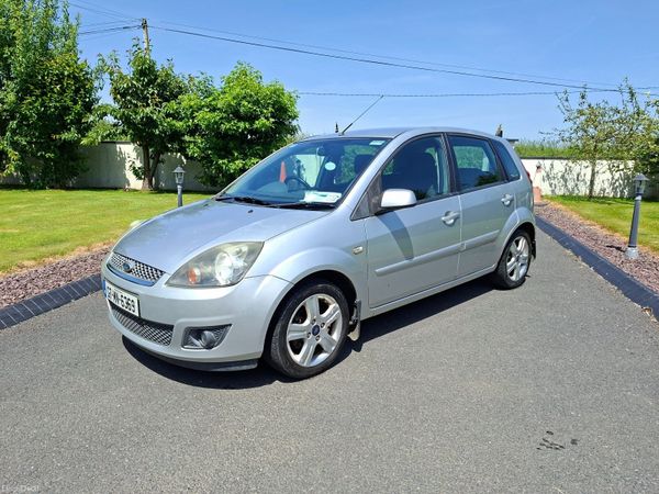 Ford Fiesta Hatchback, Petrol, 2007, Silver