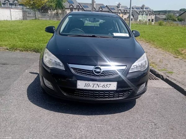 Opel Astra Hatchback, Diesel, 2010, Black