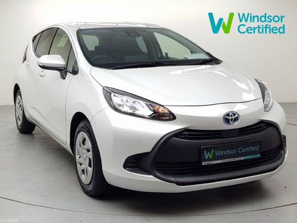 Toyota Aqua Hatchback, Petrol Hybrid, 2021, White
