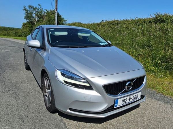 Volvo V40 Hatchback, Diesel, 2018, Grey