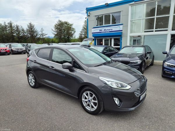 Ford Fiesta Hatchback, Petrol, 2018, Grey