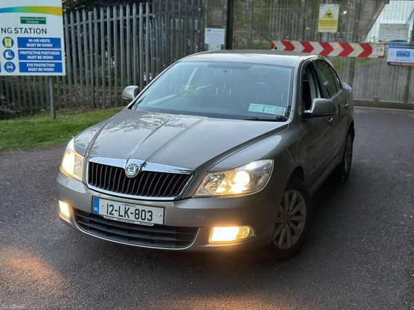 Skoda Octavia Saloon, Diesel, 2012, Beige