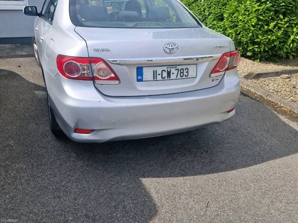 Toyota Corolla Saloon, Diesel, 2011, Silver