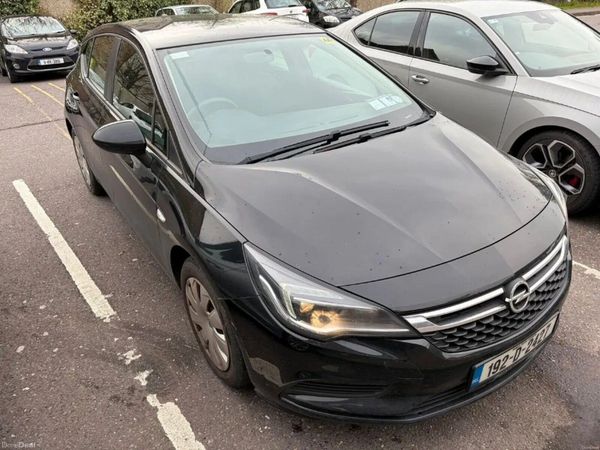 Opel Astra Hatchback, Petrol, 2019, Black