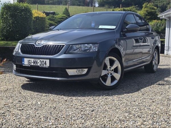 Skoda Octavia Saloon, Petrol, 2016, Grey