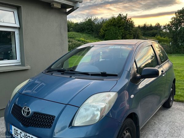 Toyota Yaris Hatchback, Petrol, 2006, Blue
